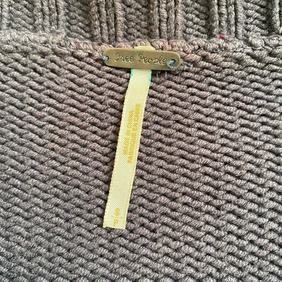 FP sweater - Picture 2 of 10